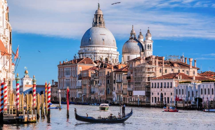 5-Star Luxury Multi-Regional Tour: Venice - Florence (14 Days - 13 Nights) Region: Veneto - Toscana 5-Star Luxury Multi-Regional Tour