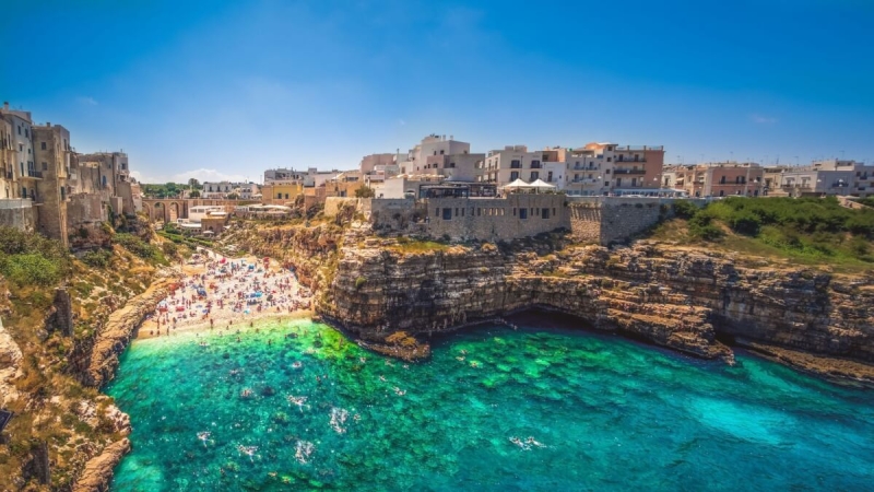 5-Star Luxury Multi-Regional Tour: Naples - Lecce  - Rome  (18 Days - 17 Nights) Region: Campania - Puglia - Lazio 5-Star Luxury Multi-Regional Tour